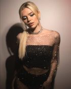 Анюта, 8 904 370-83-71